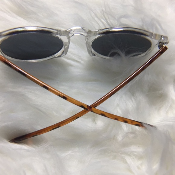 •Cotton On Sunglasses• - Picture 2 of 2
